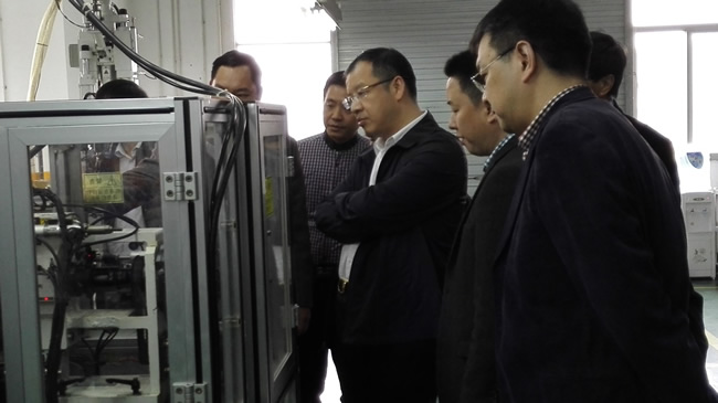 杨齐总裁到w66利来深圳分公司调研